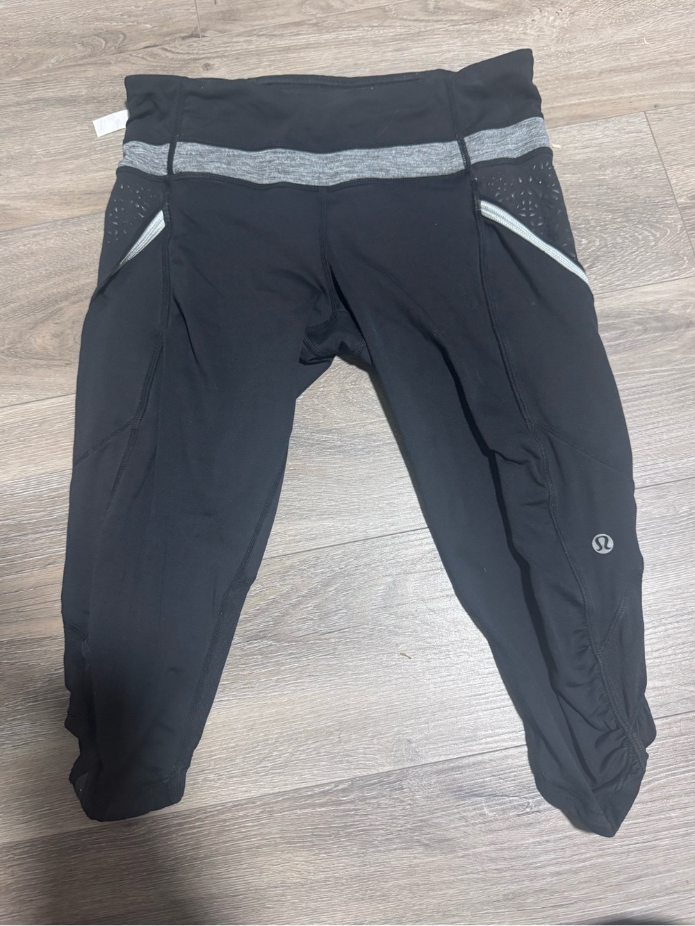 Lululemon Crop Leggings – Black | Size 6
